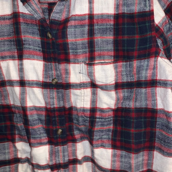 🦋 American Eagle Button Down - Picture 2 of 8